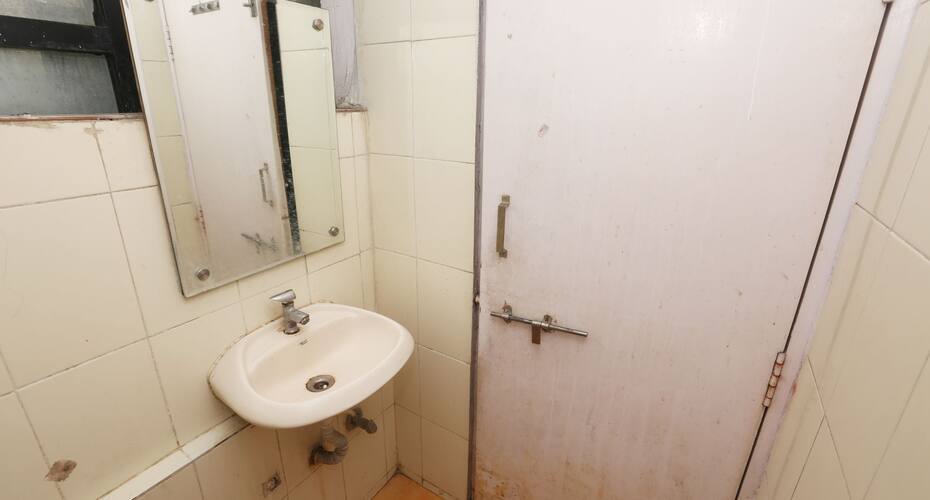 Hotel Comforts Plaza, Bhopal 4